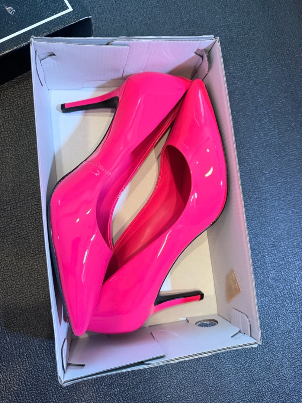 Karl Lagerfeld Hot Pink Leather Heels New - Picture 3 of 8
